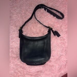 Vintage Coach Black Leather Shoulder Bag Y2K Minimalist Hobo Purse crossbody